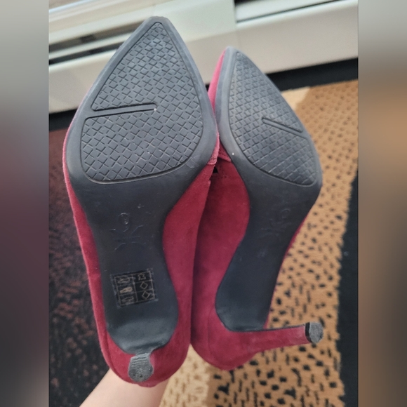 Nine West Heeled Ankle Boot size 7 - Picture 6 of 9